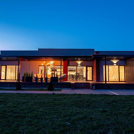 Casa Florida Villa Brasov Exterior photo