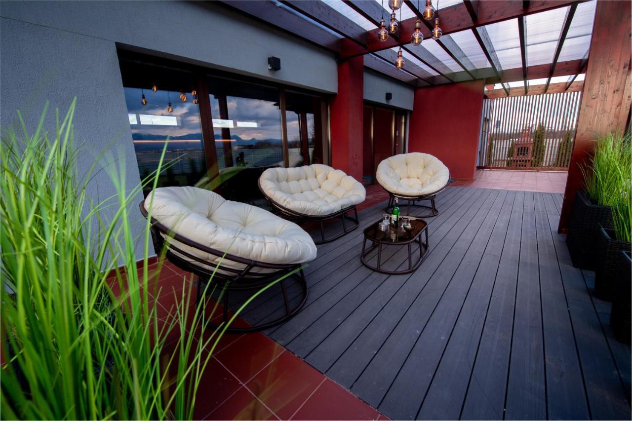 Casa Florida Villa Brasov Exterior photo